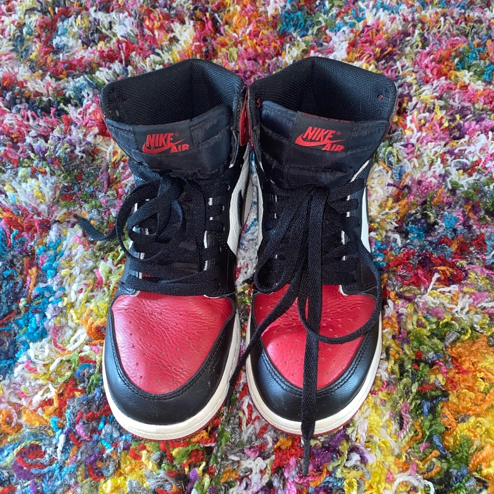 Air Jordan 1 bred toe